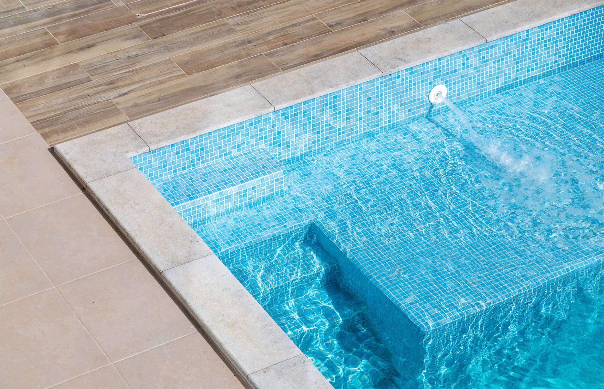 Pool coping stonework example