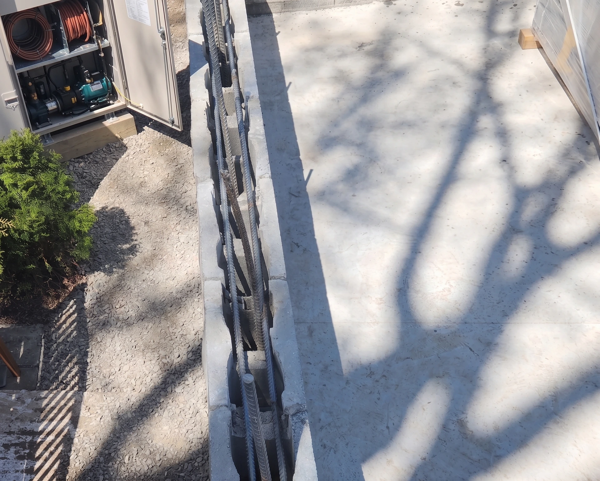 Masonry walkway and pedestrian route
